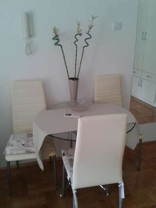 Апартаменты Apartment Ivana Будва Номер-студио с террасой-26